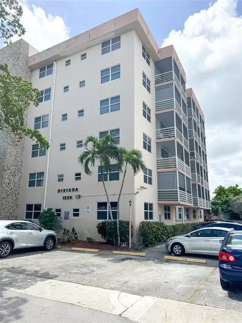 1830 Dixianna St #201, Hollywood, FL 33020