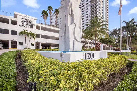 1201 S Ocean Dr #2509S, Hollywood, FL 33019