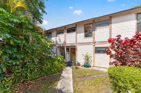 124 Sherwood Cir #11B, Jupiter, FL 33458