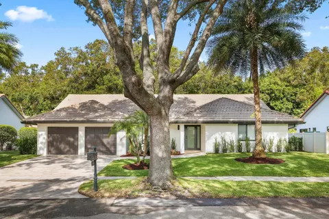 3901 NW 27th Ave, Boca Raton, FL 33434