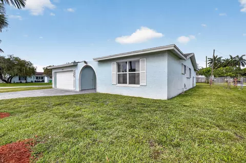2205 NW 72nd Ave, Sunrise, FL 33313