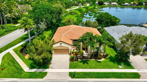 9725 Asti Ln, Lake Worth, FL 33467