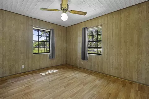 Bedroom - 536 SE 16th Ave, Okeechobee, FL 34974 photo 1 of 4
