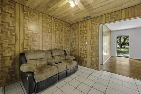 Living - 536 SE 16th Ave, Okeechobee, FL 34974 photo 5 of 5