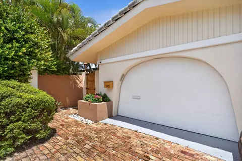 581 SE 11th St, Pompano Beach, FL 33060