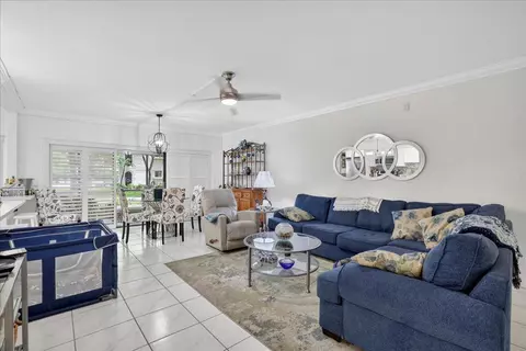 6328 W Longboat Ln W #101, Boca Raton, FL 33433