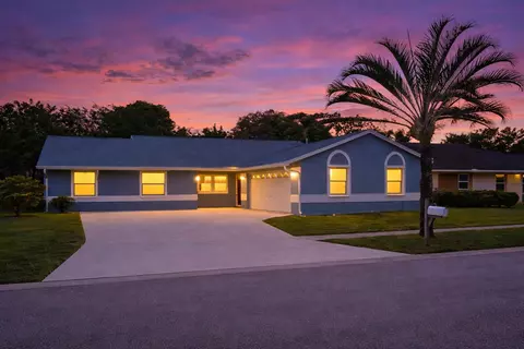 5516 Priscilla Ln, Lake Worth, FL 33463