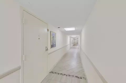 124 Lakeshore Dr #G35, North Palm Beach, FL 33408