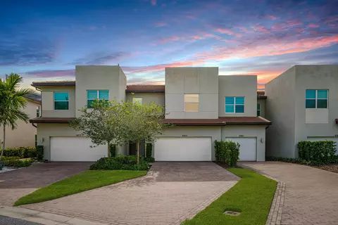 4969 Navali Dr, Lake Worth, FL 33467