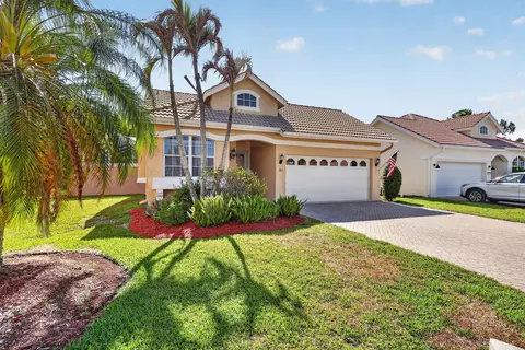 705 SW Andros Cv, Port Saint Lucie, FL 34986
