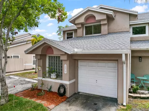 2030 Discovery Cir E, Deerfield Beach, FL 33442