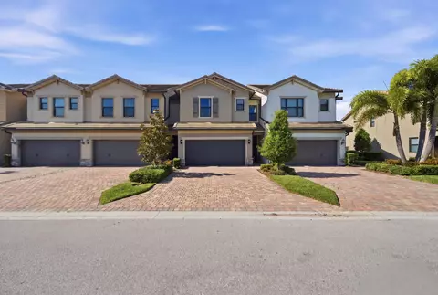 8293 Catria Ln, Lake Worth, FL 33467