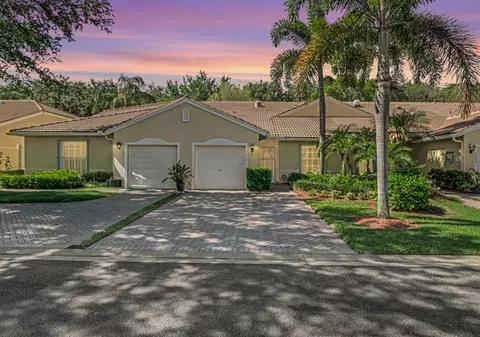 9436 Swansea Ln, West Palm Beach, FL 33411