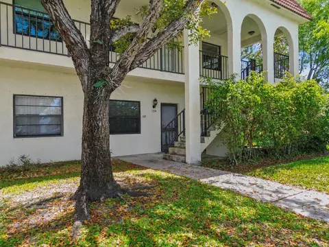 3408 Cypress Trl #104, West Palm Beach, FL 33417