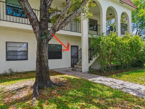 3408 Cypress Trl #104, West Palm Beach, FL 33417