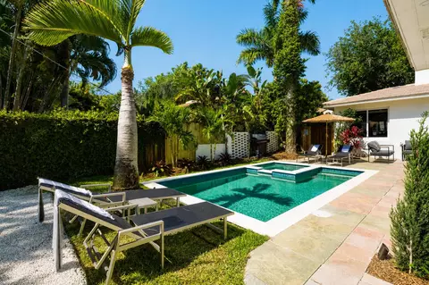 610 NE 16th Ter, Fort Lauderdale, FL 33304