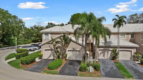 2264 Salerno Cir, Weston, FL 33327