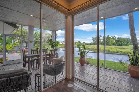 11813 Pebblewood Dr, Wellington, FL 33414