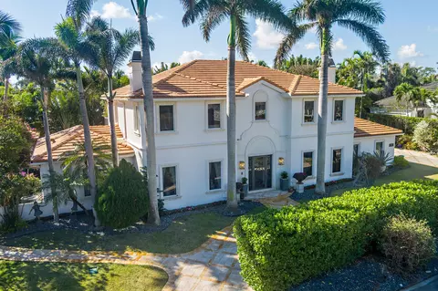286 Jamaica Ln, Palm Beach, FL 33480