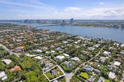 357 Crescent Dr, Palm Beach, FL 33480 photo 11