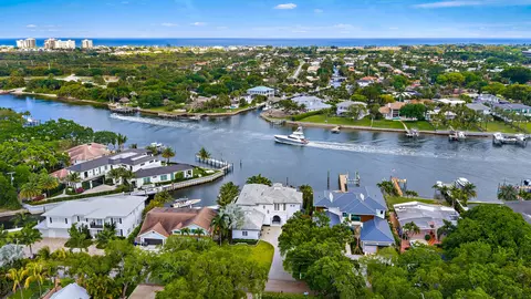 12864 S Shore Dr, Palm Beach Gardens, FL 33410