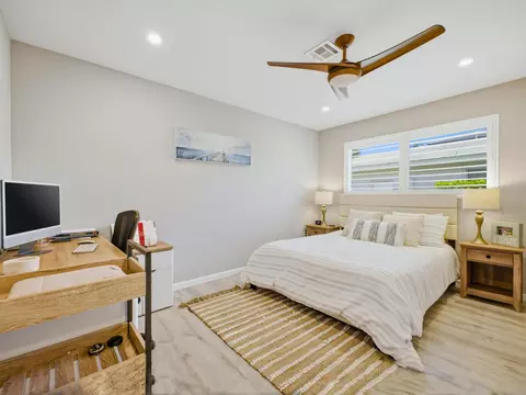 Bedroom - 2020 NE 26th St, Lighthouse Point, FL 33064 photo 1 of 8