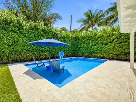 Exterior - 2020 NE 26th St, Lighthouse Point, FL 33064 photo 9 of 14