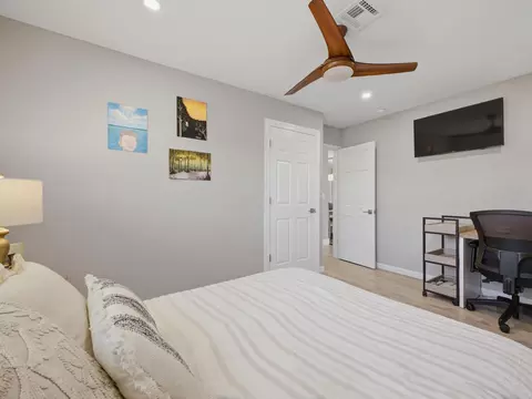 Bedroom - 2020 NE 26th St, Lighthouse Point, FL 33064 photo 2 of 8