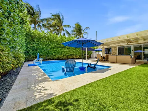 Exterior - 2020 NE 26th St, Lighthouse Point, FL 33064 photo 10 of 14