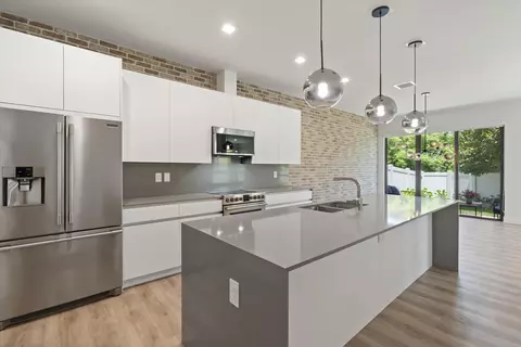 341 SW 16th Ct, Fort Lauderdale, FL 33315