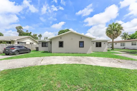 4727 Myrtle Ln, West Palm Beach, FL 33417