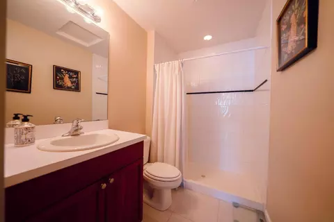 Bath - 4334 Us-441, Okeechobee, FL 34974 photo 2 of 4