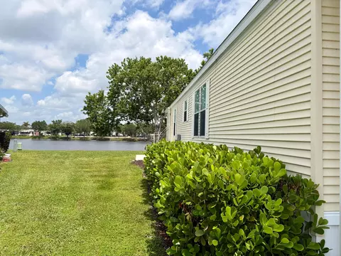 3 San Pablo Ln, Port Saint Lucie, FL 34952