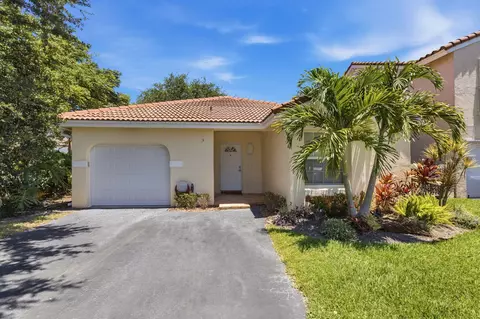 1472 Garden Rd, Weston, FL 33326