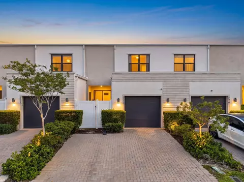 527 NW 17th St, Fort Lauderdale, FL 33311