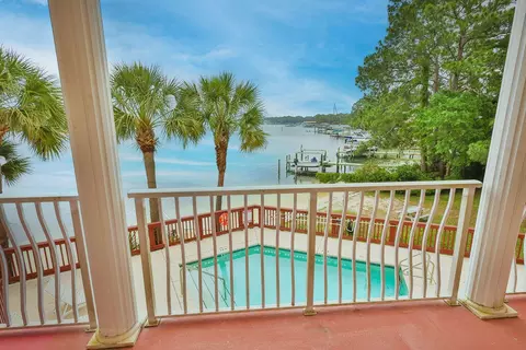5 Laguna St #205, Fort Walton Beach, FL 32548