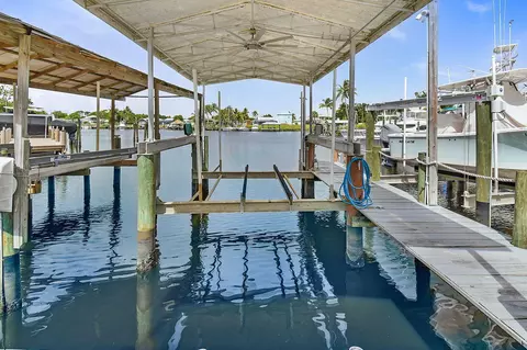 702 SE Adams Ct, Port Saint Lucie, FL 34984