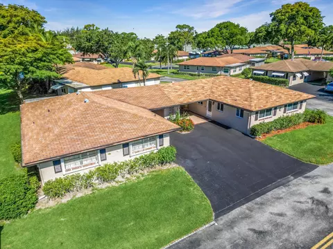 501 Sandpiper Cir, Delray Beach, FL 33445