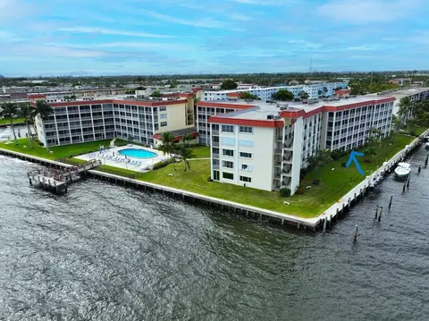 105 Paradise Harbour Blvd #108, North Palm Beach, FL 33408