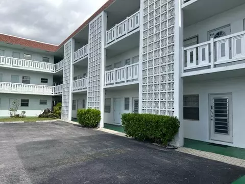 1380 NW 43 Ter #306, Lauderhill, FL 33313
