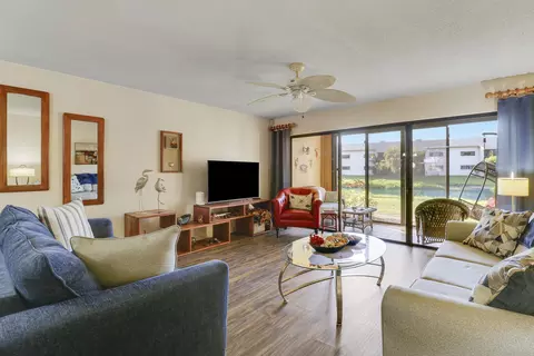 Living - 3061 SE Aster Ln #302, Stuart, FL 34994 photo 2 of 6