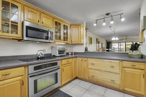 Kitchen - 3061 SE Aster Ln #302, Stuart, FL 34994 photo 2 of 5