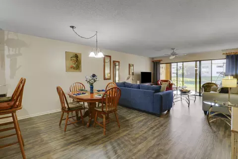 Dining - 3061 SE Aster Ln #302, Stuart, FL 34994 photo 1 of 4