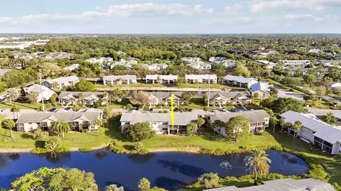 View/Area - 3061 SE Aster Ln #302, Stuart, FL 34994 photo 3 of 8