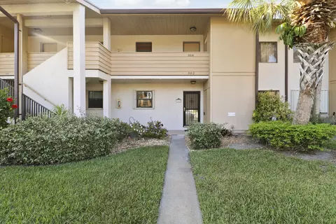Exterior - 3061 SE Aster Ln #302, Stuart, FL 34994 photo 4 of 8