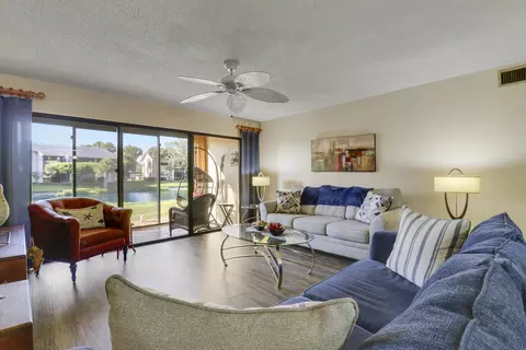 Living - 3061 SE Aster Ln #302, Stuart, FL 34994 photo 3 of 6