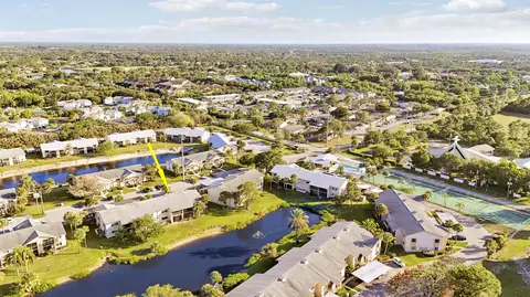 View/Area - 3061 SE Aster Ln #302, Stuart, FL 34994 photo 7 of 8