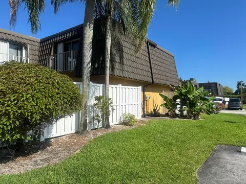 22240 Boca Rancho Dr #B, Boca Raton, FL 33428