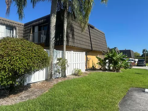 22240 Boca Rancho Dr #B, Boca Raton, FL 33428