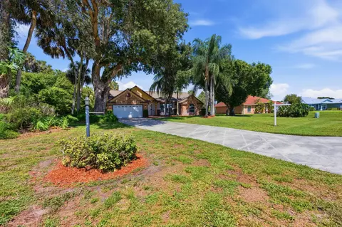 Exterior - 1960 SE 9th Ave, Okeechobee, FL 34974 photo 9 of 11